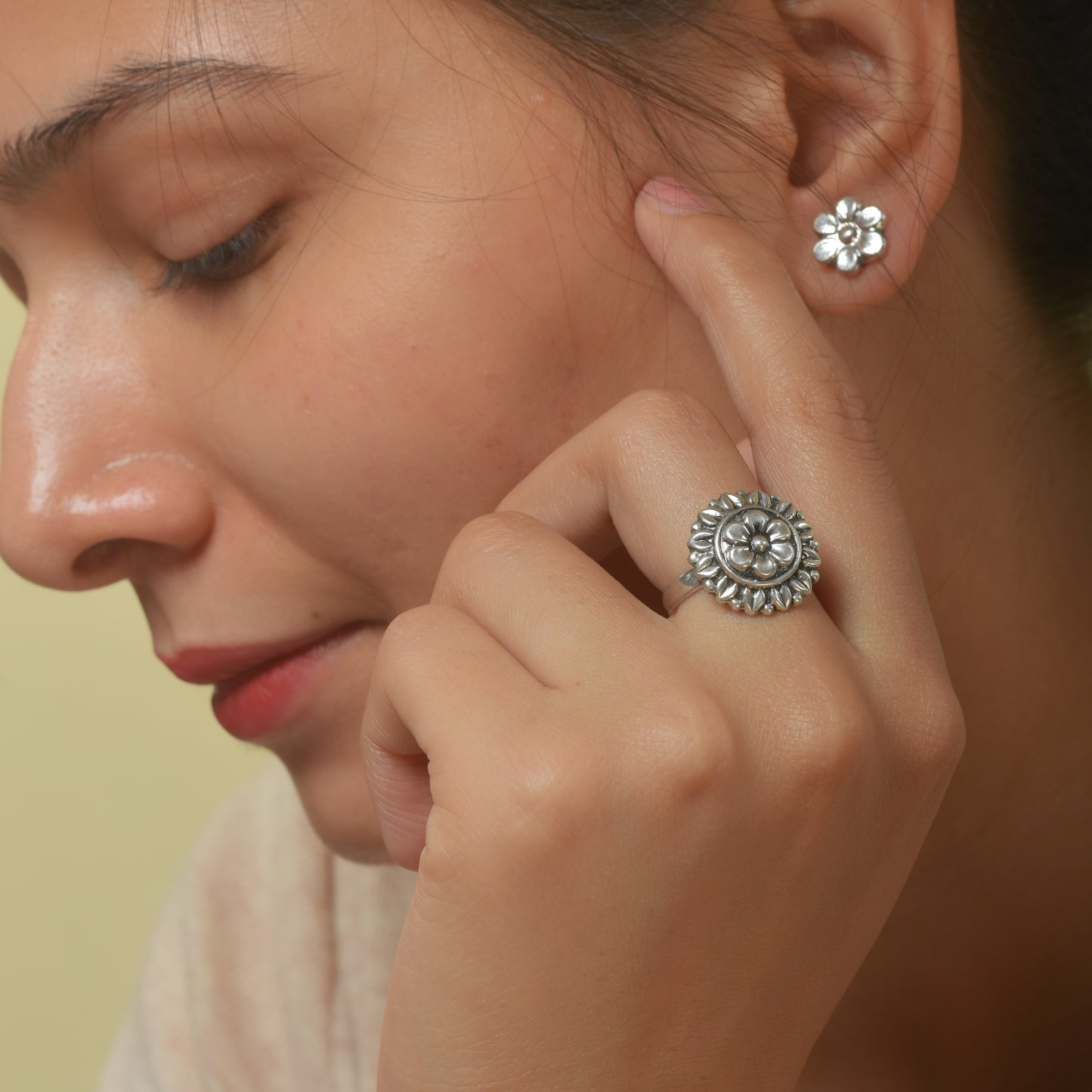 Silver Maharani Mandala Flower Ring
