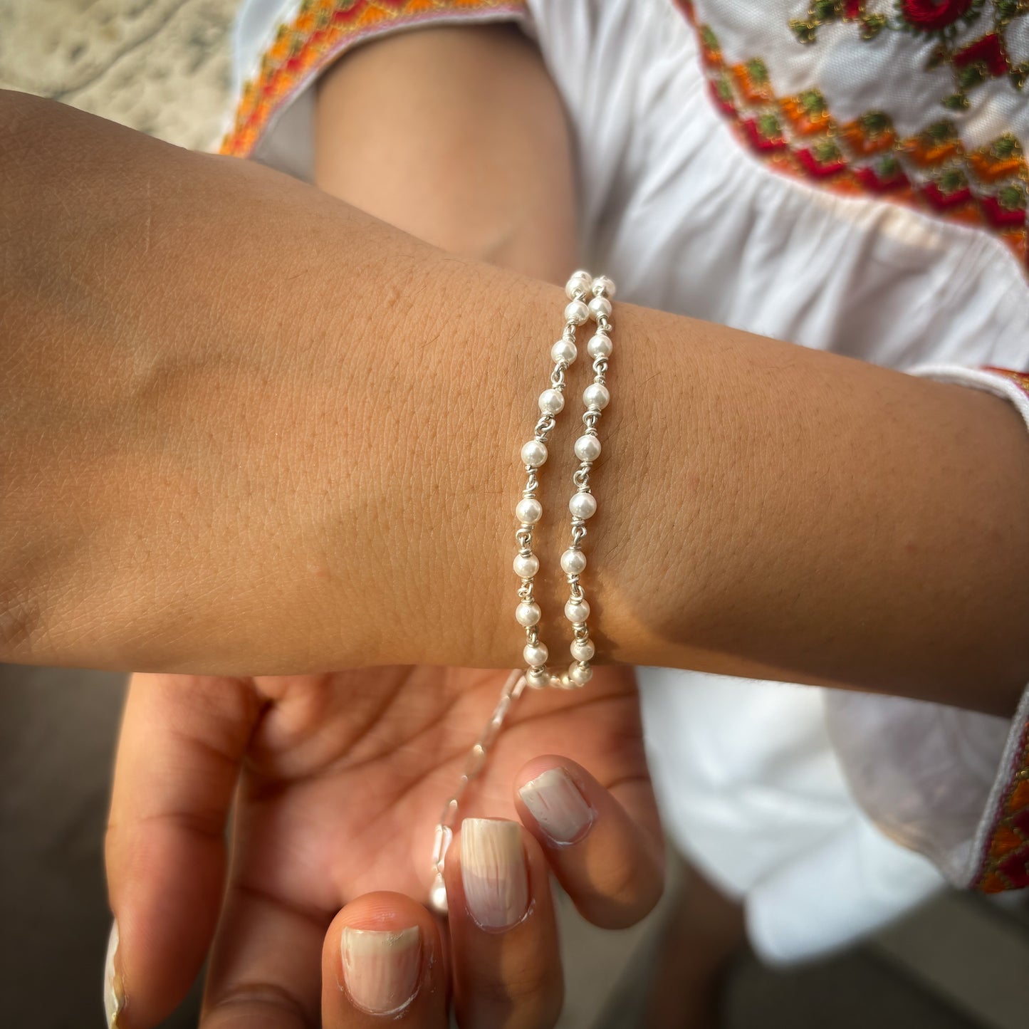 Silver pearl droplet bracelet