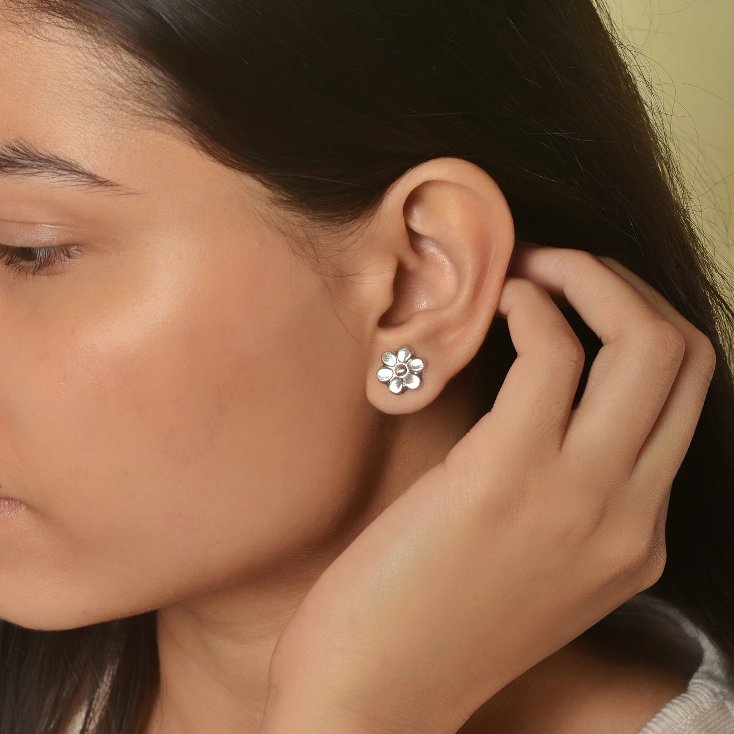 Charming Silver Flower Stud Earrings