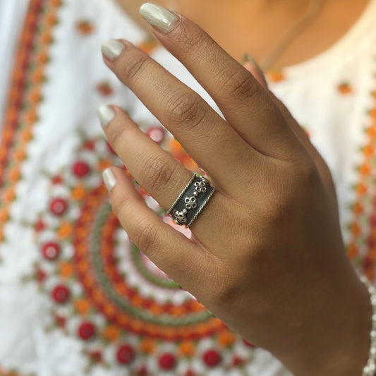 Silver Flower Band Ring