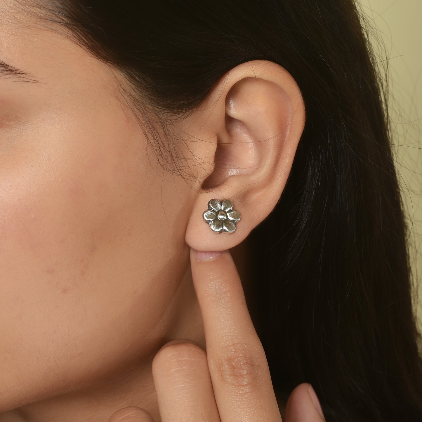 Charming Silver Flower Stud Earrings