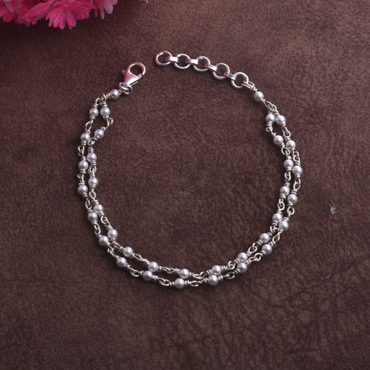 Silver pearl droplet bracelet