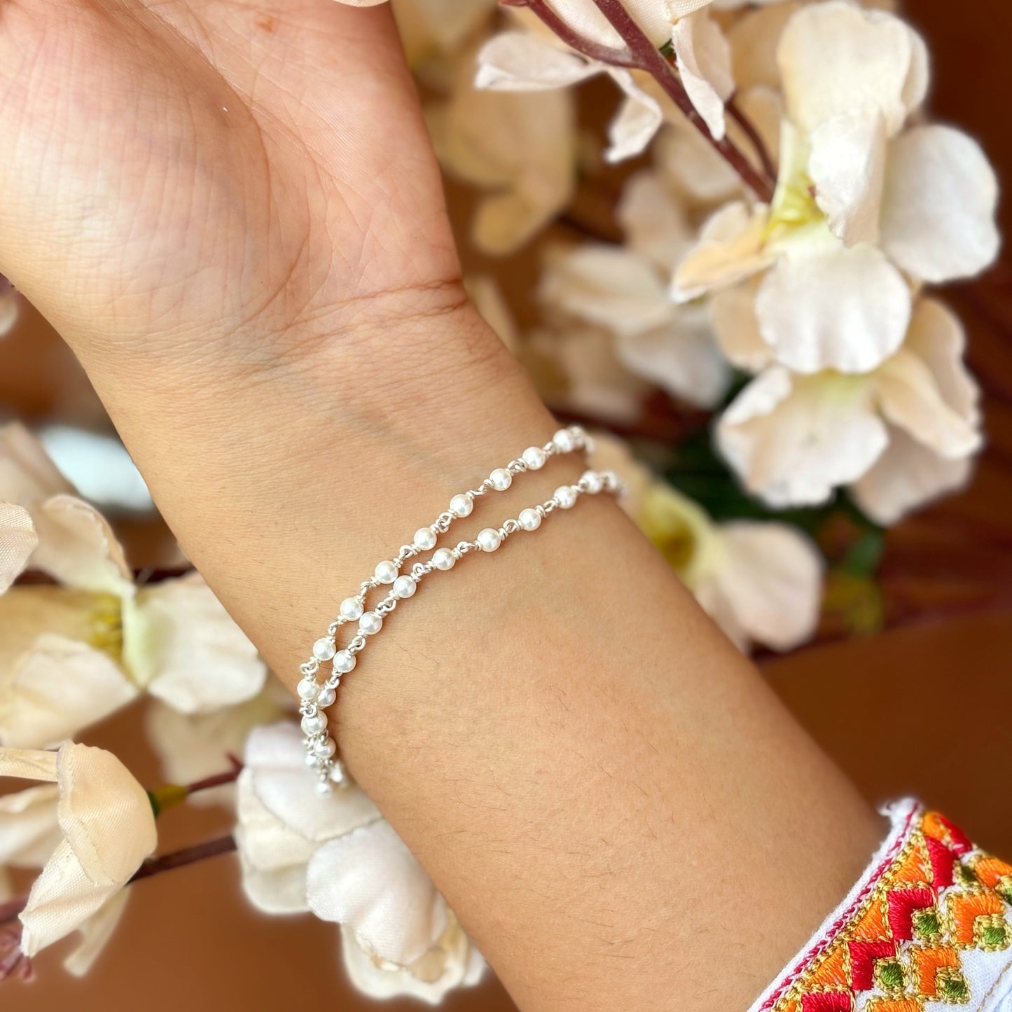 Silver pearl droplet bracelet