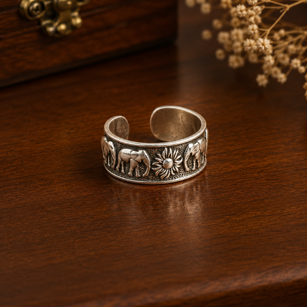 Silver Unisex Elephant Thumb Ring( Adjustable)