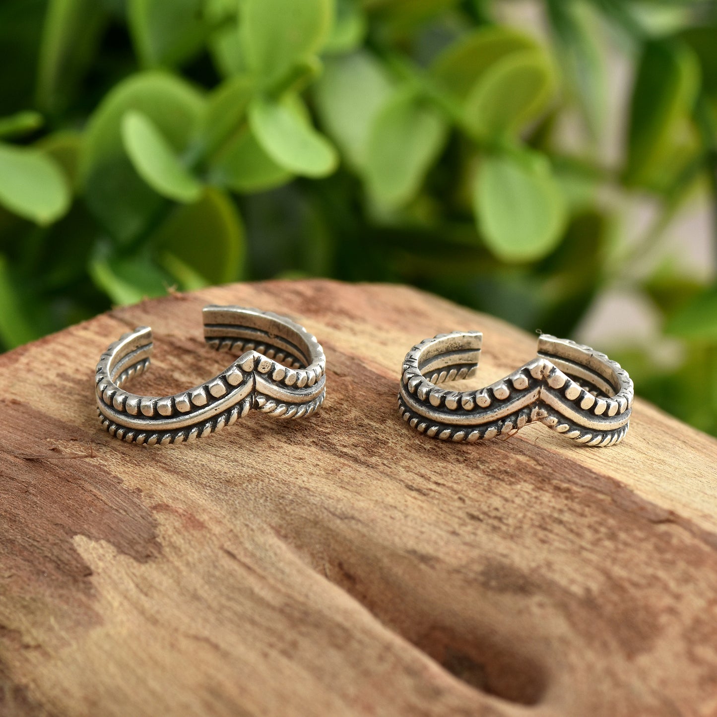 Silver Chevron Crown Toe-rings