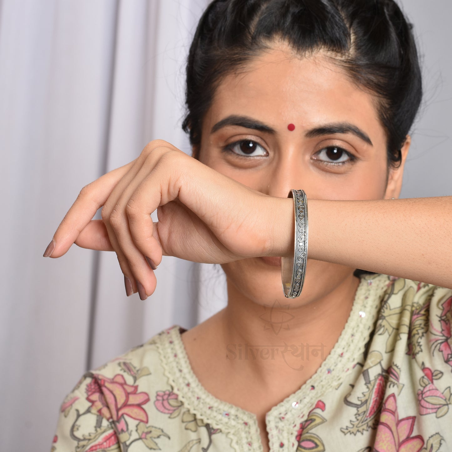 Silver Antique Bangle