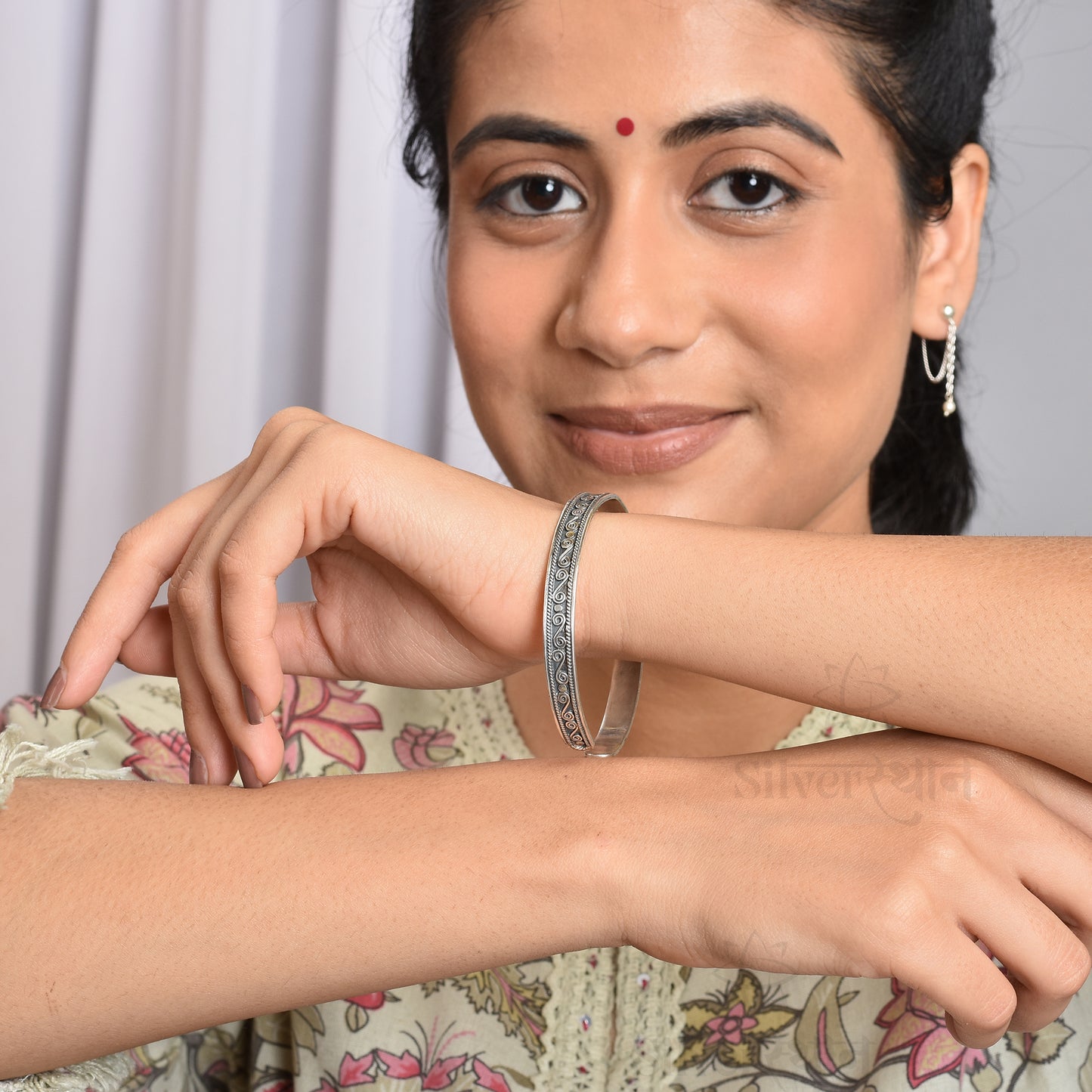 Silver Antique Bangle