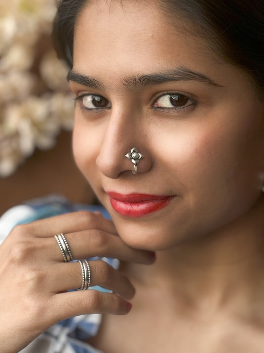 Silver Pearl Flower Nosepin( Wire/Clip-on)