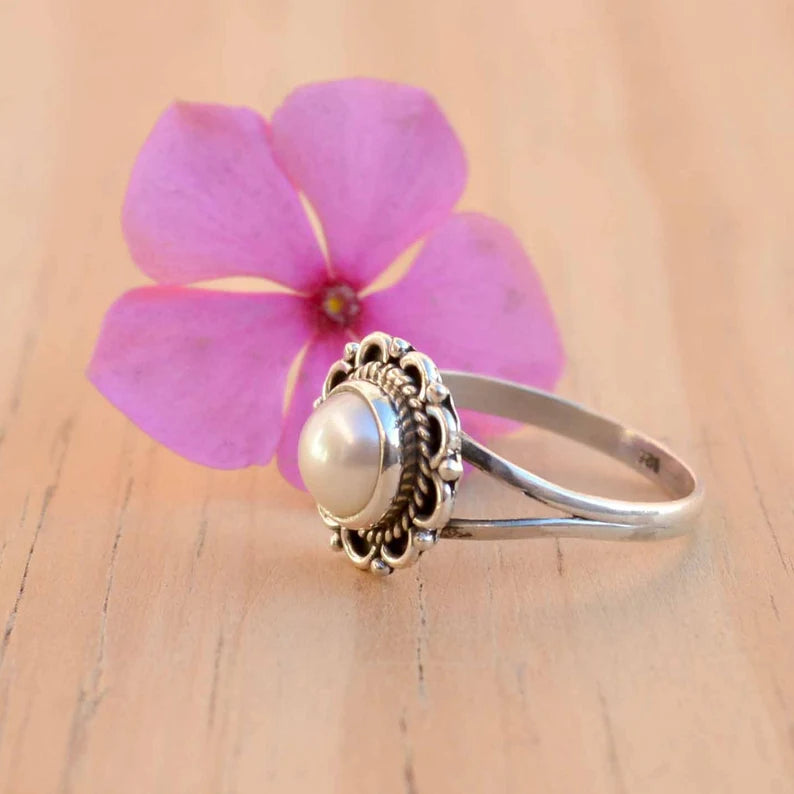 Silver Pearl Flower Ring
