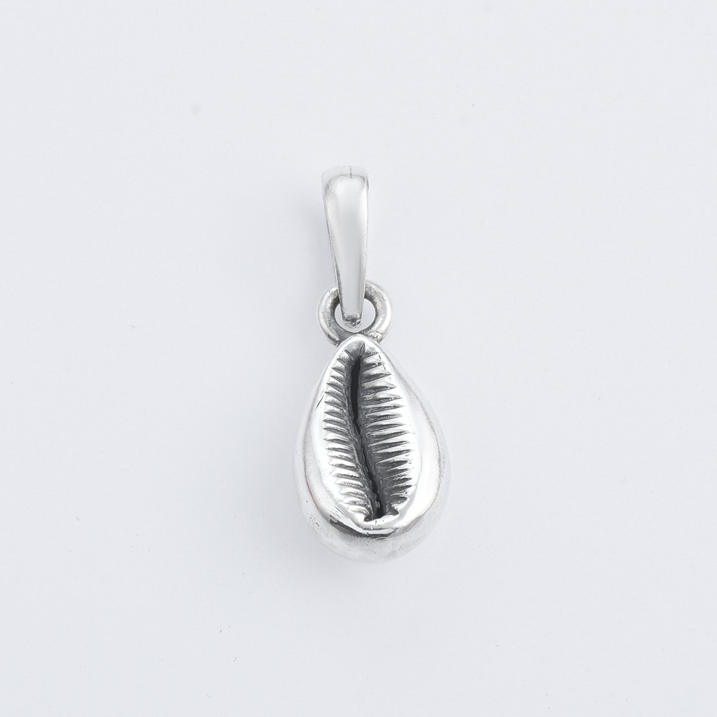 Silver cowrie pendant( without chain)