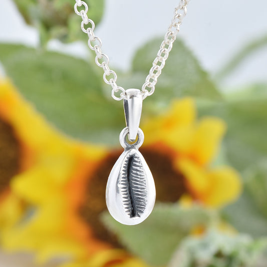Silver cowrie pendant( without chain)