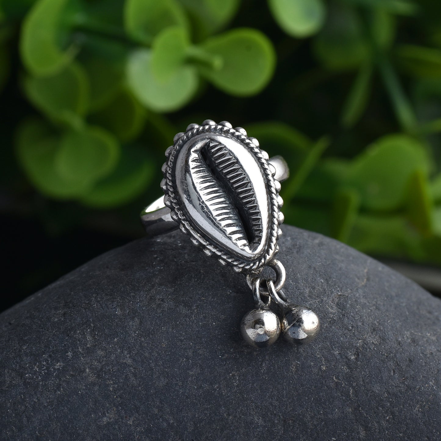 Antique silver cowrie ring