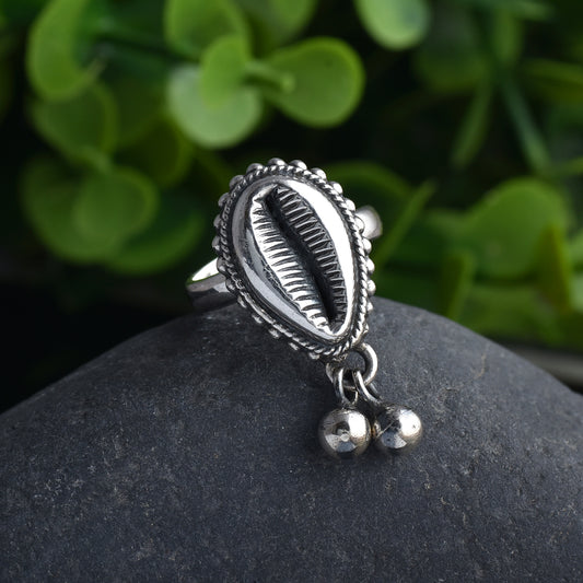 Antique silver cowrie ring