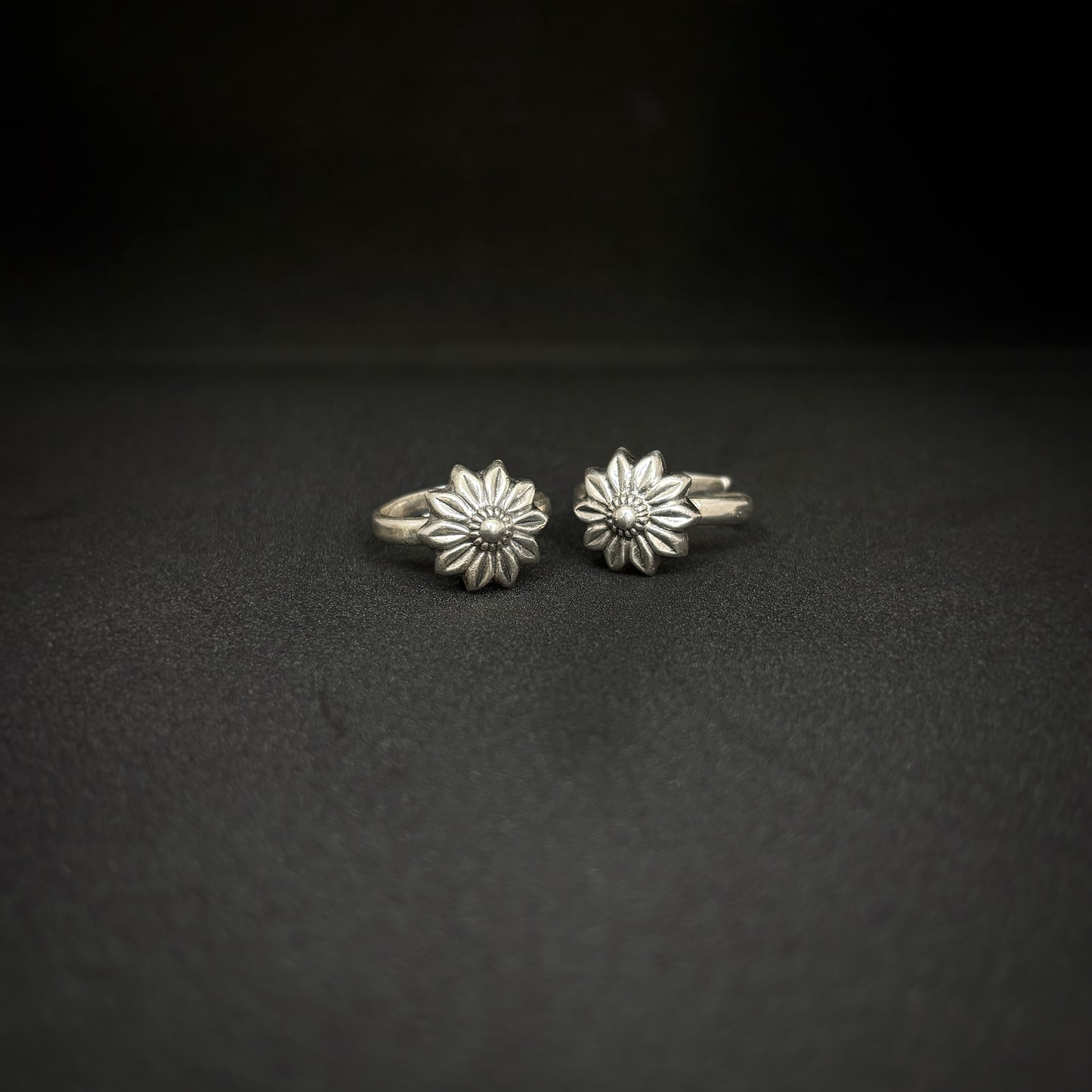 Silver Sun Flower Toe-rings