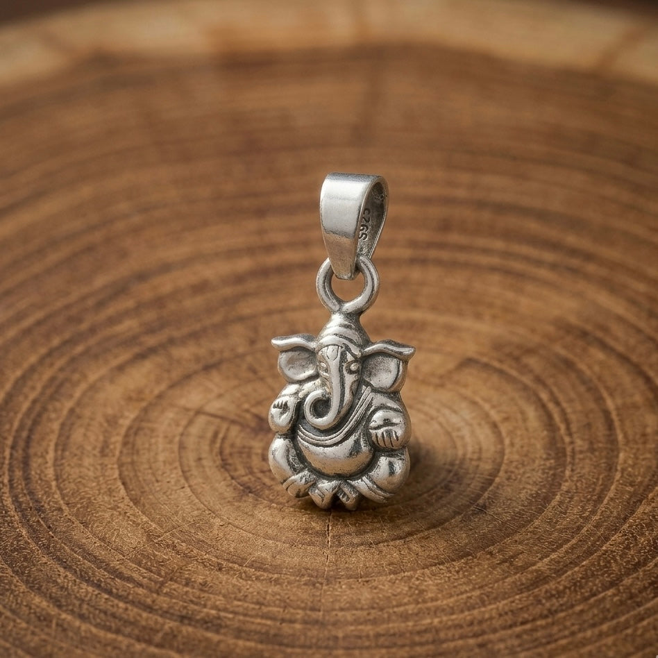 Silver Ganpati Pendant
