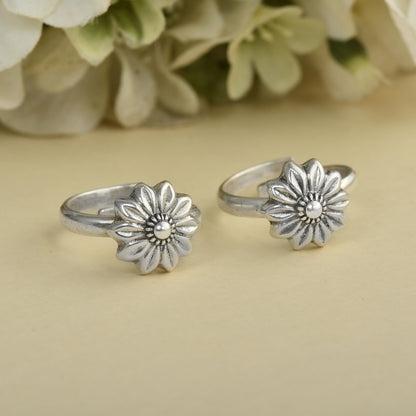 Silver Sun Flower Toe-rings
