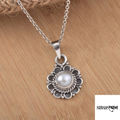 Silver Pearl flower pendant( Without chain)