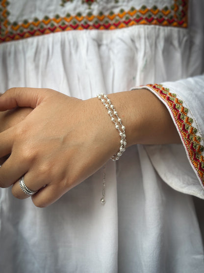 Silver pearl droplet bracelet