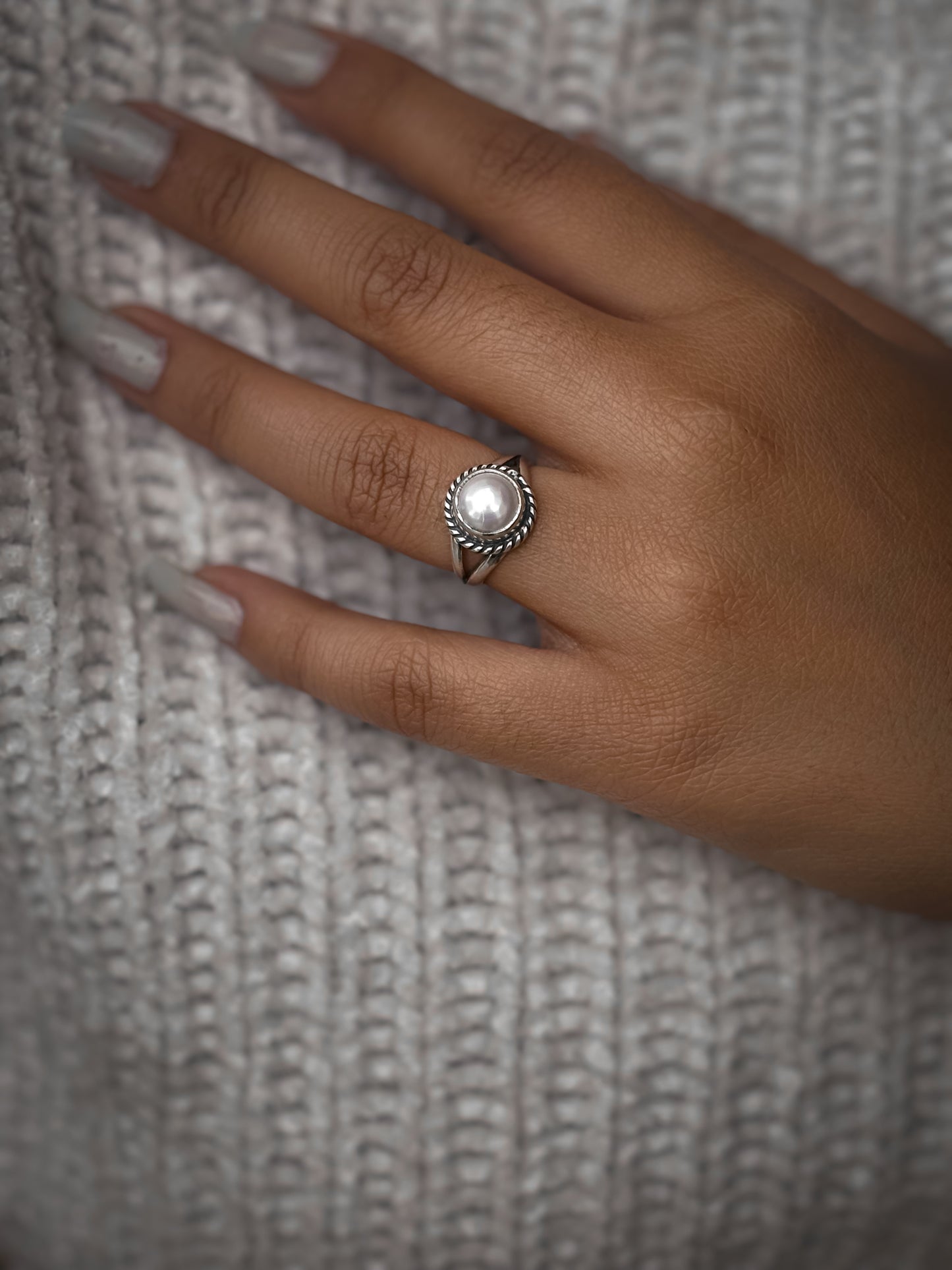 White Pearl Swirl Ring