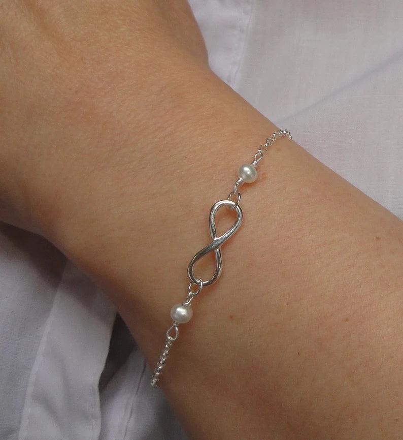 Silver infinity pearl bracelet