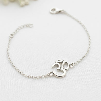 925 Silver bracelet with an Om symbol on a light gray background