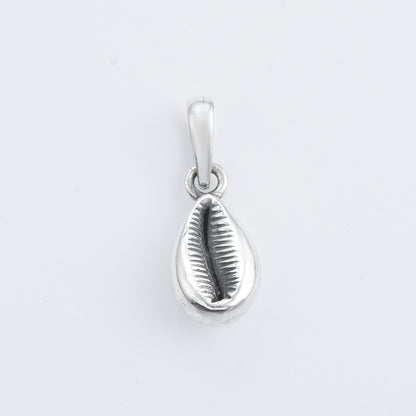 Silver cowrie pendant( without chain)